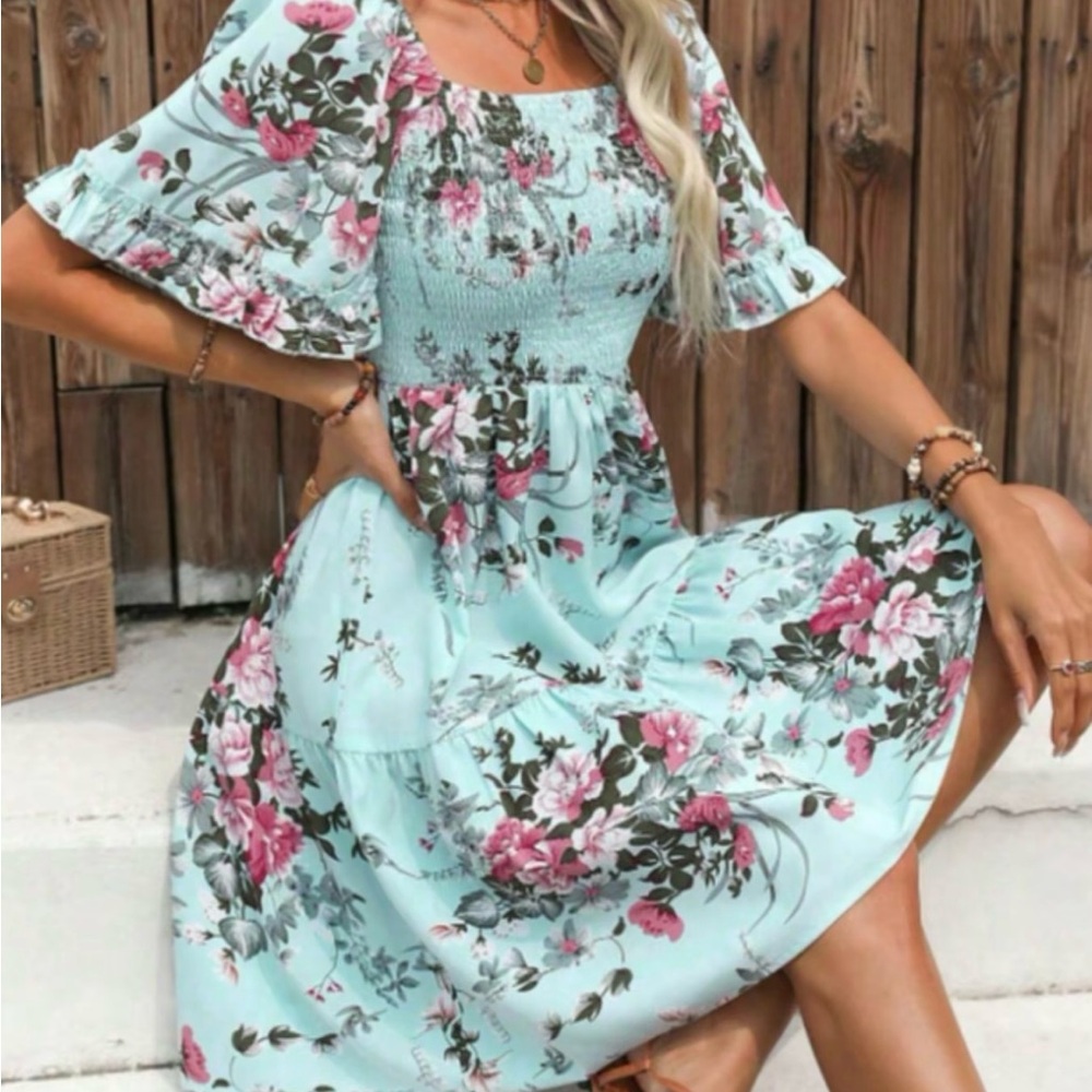 Chic Blue and Pink Midi Dress - Picture 2 of 3